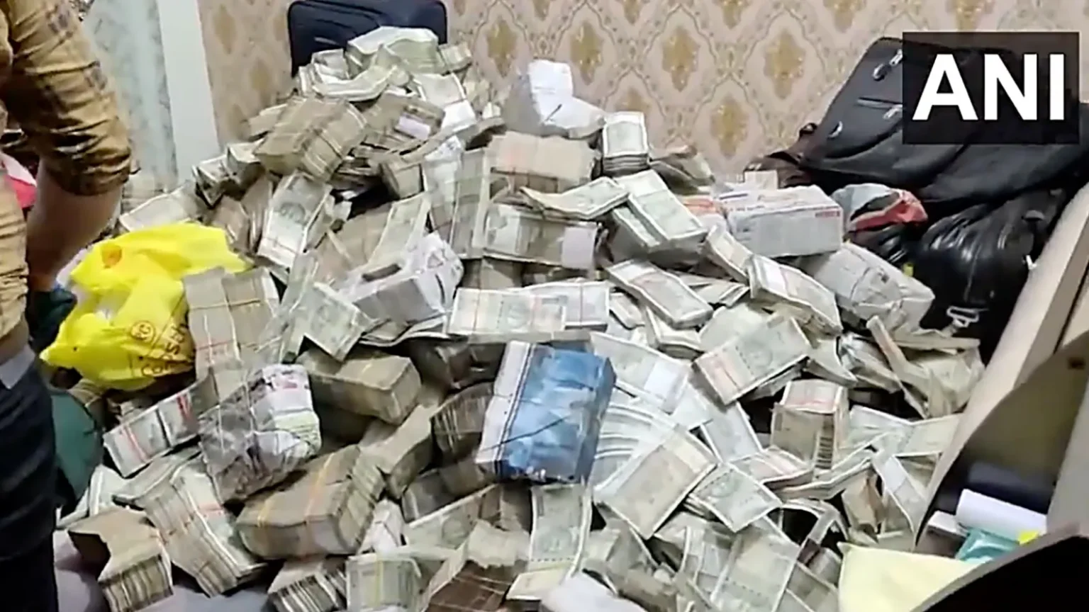 ED Recovers Rs 20 Crore from Residence of Jharkhand Minister's Secretary's Domestic Help