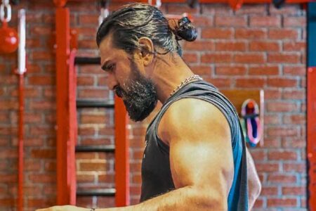 Ram Charan Striking Transformation for Peddi Goes Viral